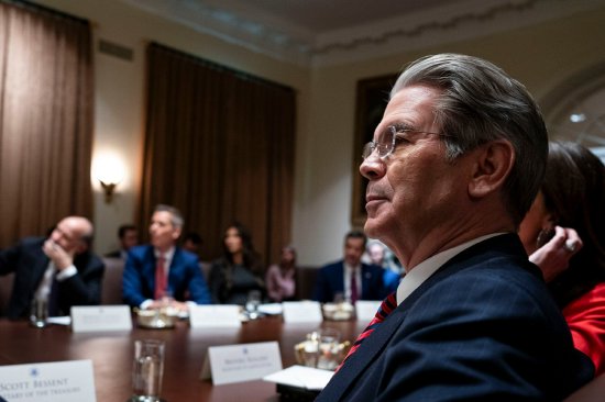 特朗普称贝森特讲话时 “市场真的会听	”  第1张